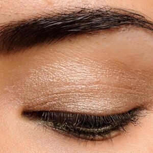 Benefit cream eyeshadow birthday suit